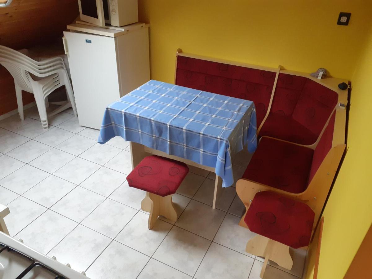 Apartment Patri Apartmanhaz *